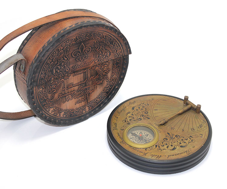 15751a Deri Kılıflı Pirinç Pusula - Görsel 1