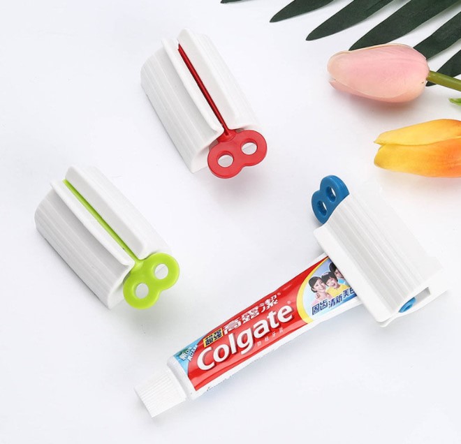 Cevirmeli-Dis-Macun-Sikacagi-2-Adet Çevirmeli Diş Macun Sıkacağı 1 Adet - Görsel 1