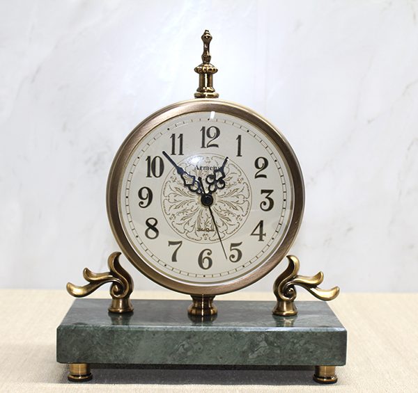 Mermer Tabanlı Masaüstü Saat