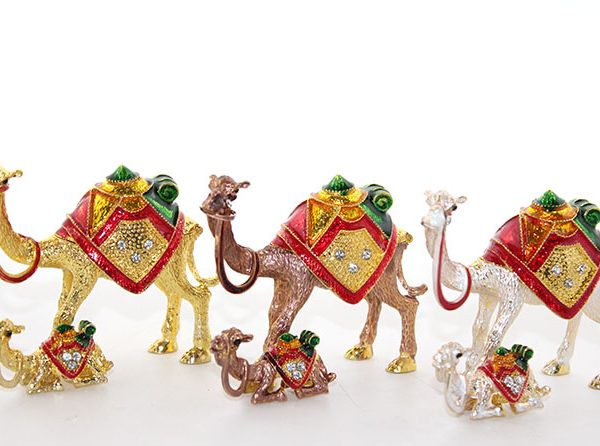 Swarovski Yavrulu Deve Model 3