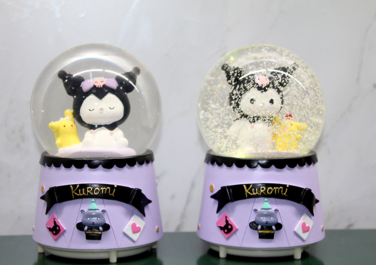alk3044 Kuromi Işıklı Müzikli Kar Küresi Orta Boy Model 2 - Görsel 1