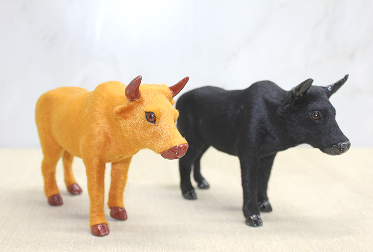 alk3060 Tüylü Boğa Biblosu - Görsel 1