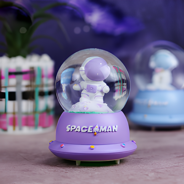 Minik Astronot Işıklı Kar Küresi