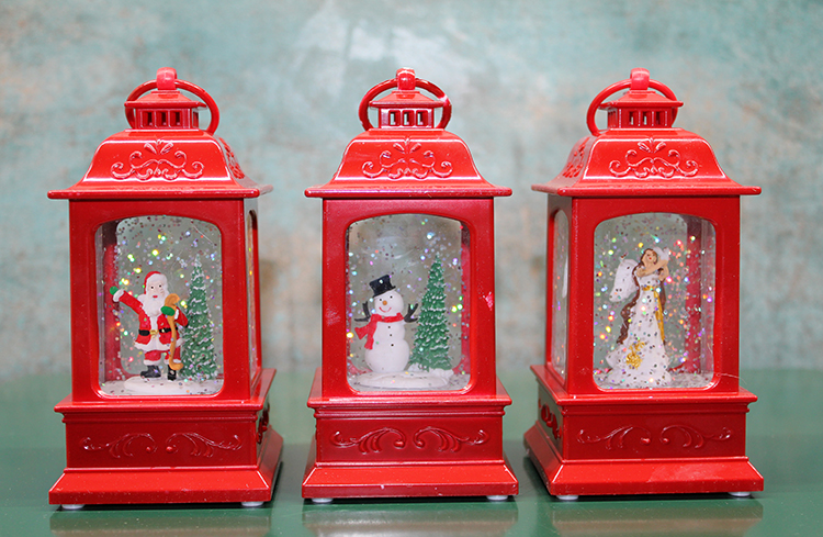 alk3222 Yılbaşı Temalı Işıklı Müzikli Kar Küresi Kırmızı Tasarımlı - Görsel 1