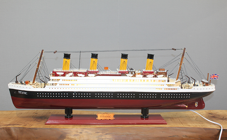 alk3459 Ahşap Titanik Gemisi Ledli - Görsel 1