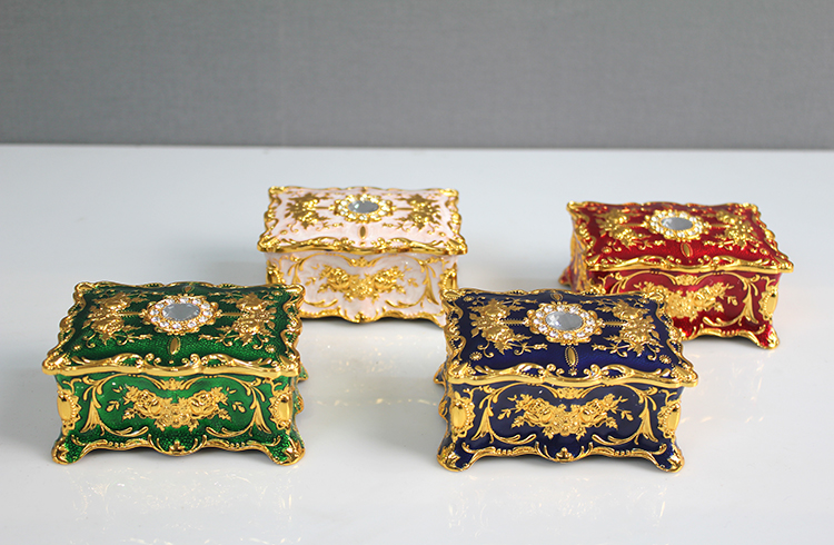 alk4298 Swarovski Taşlı Kutu Model 1 - Görsel 1