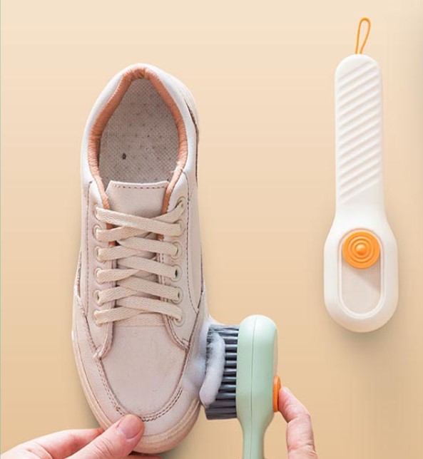 ayakkabi-firca-1 Pratik Çok Amaçlı Hazneli Fırça - Görsel 1