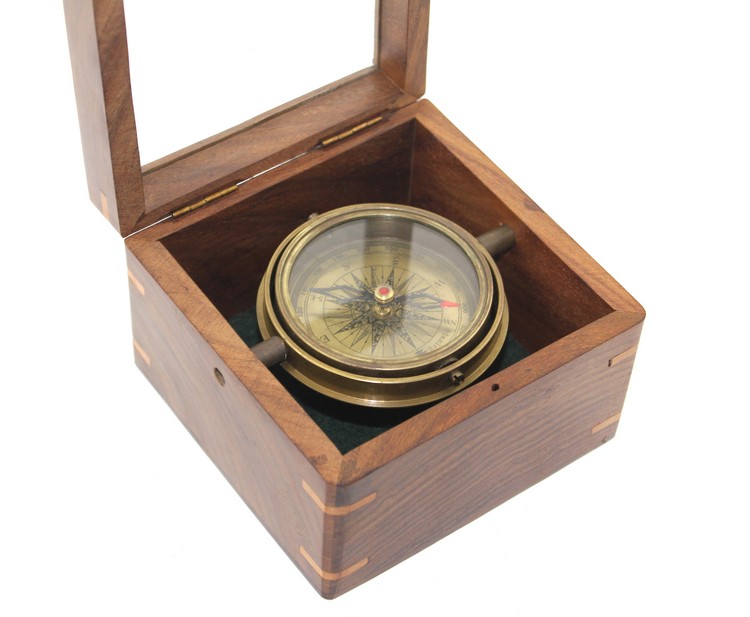 ksk3019 Ahşap Kutulu Pirinç Pusula Model 14 - Görsel 1