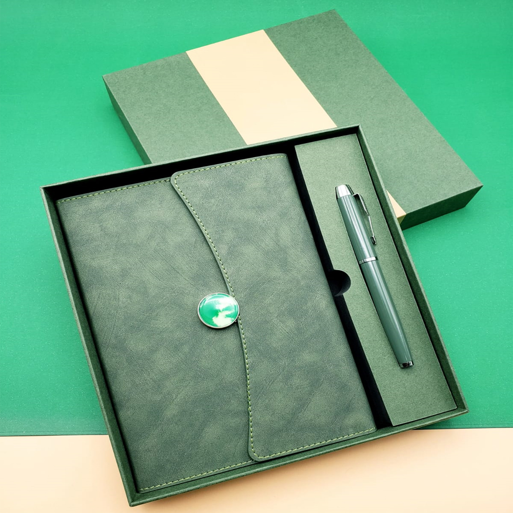 toptan-ozel-kutulu-deri-defter-ve-rollerkalem-seti Promosyon Defter Kalem Seti Yeşil Renk - Görsel 1